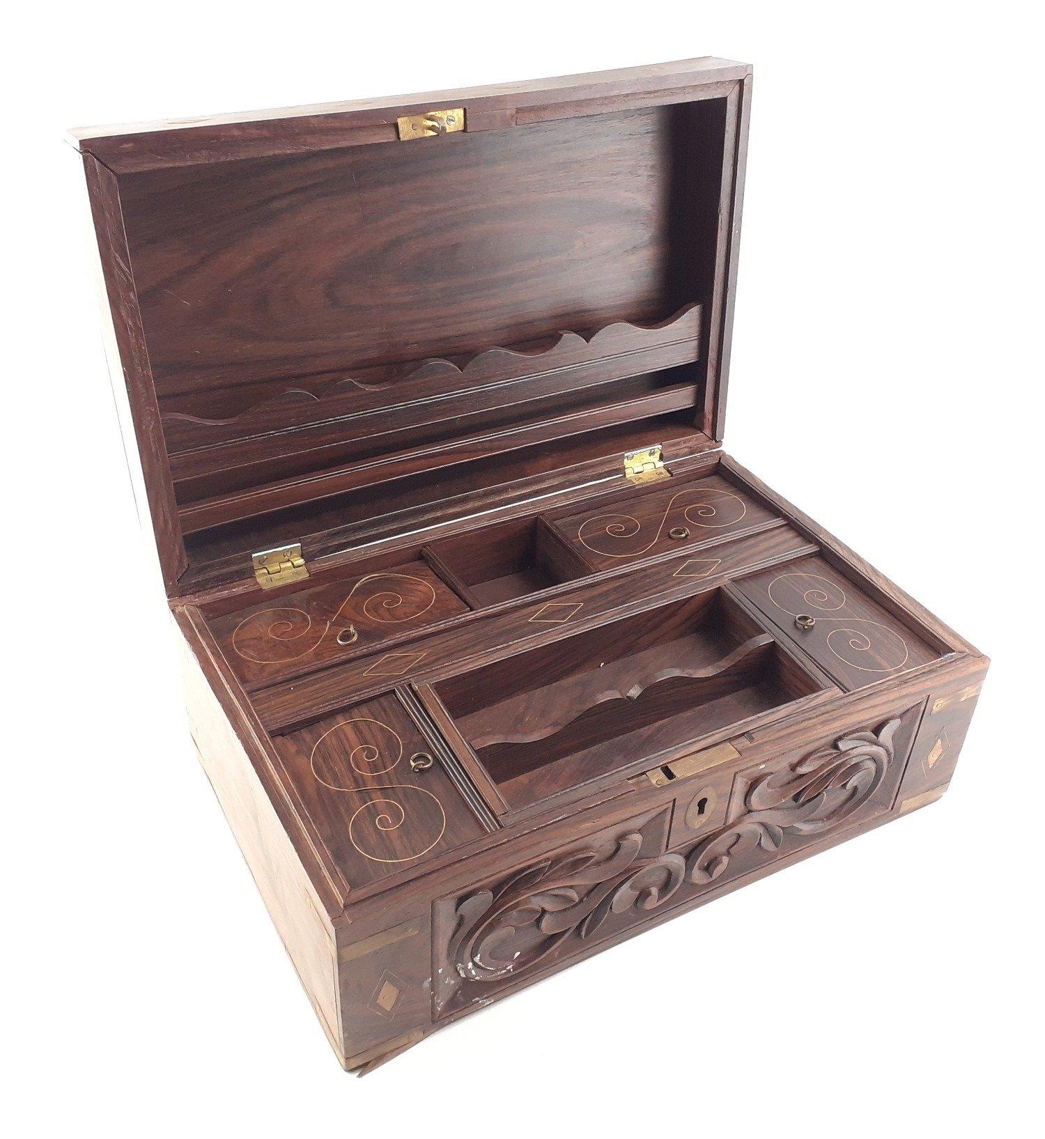 Lot 553