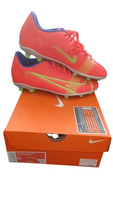 נעלי NIKE נייק פקקים חדשות במידה 38.5
