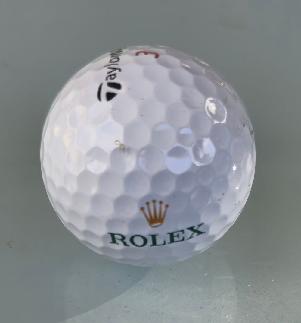 רולקס 
כדור גולף