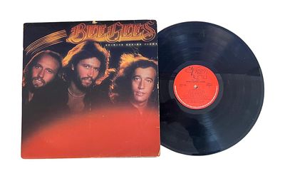 תקליט להקת בי ג'יז BEE GEES Spirits Having Flown במצב מעולה