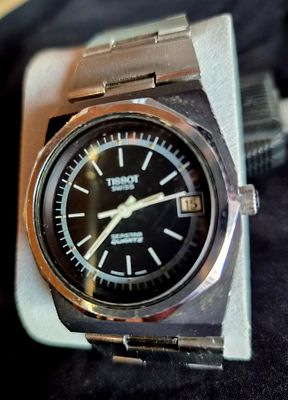 Vintage Tissot F1 Quartz Ladies date watch, Swiss WORKING All Original36mm