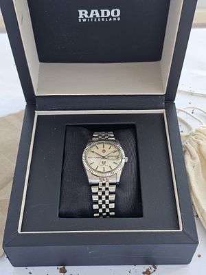 שעון ראדו וינטג מיוחד.
דגם השעון: Rado purple horse.
קוטר השעון: 36ממ.
מנגנון: אוטומטי במצב 