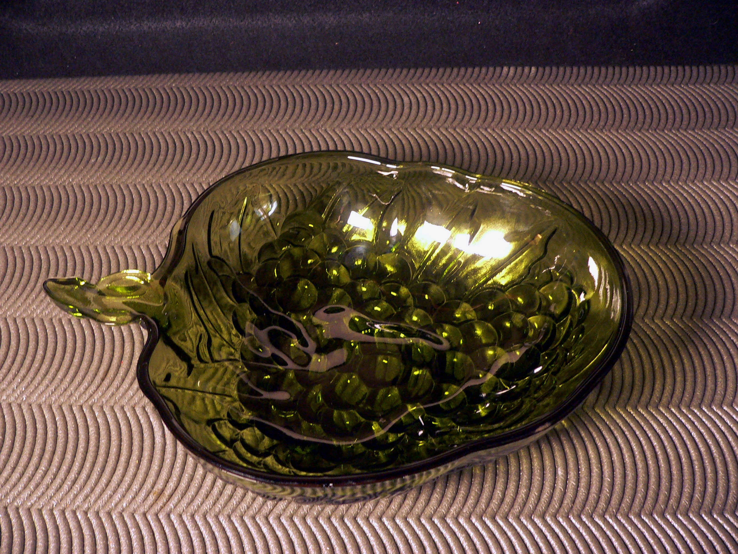 Vintage Indiana Glass- Deep Green Glass Grapes Bowl 12"