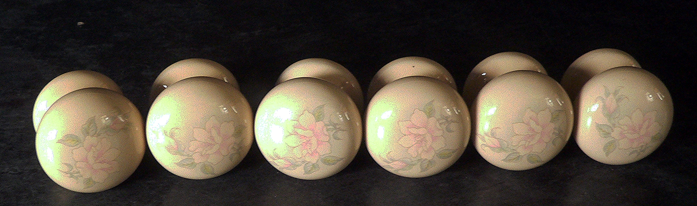 6 x Rose patterned modern ceramic door/cupboard/furniture knobs