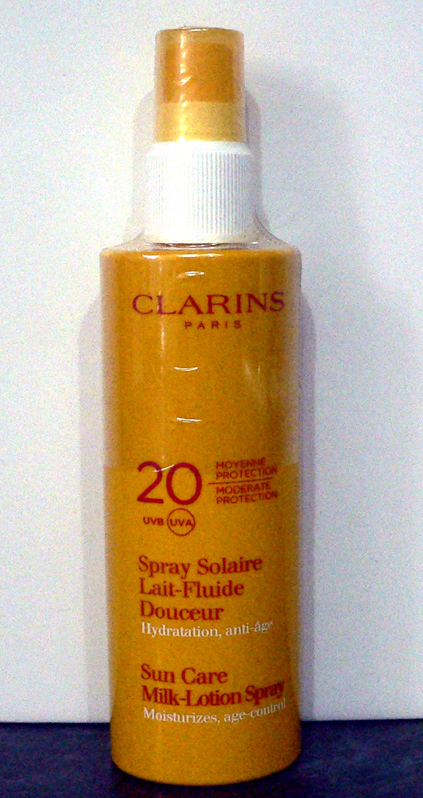 Factory sealed - Clarins sun spray