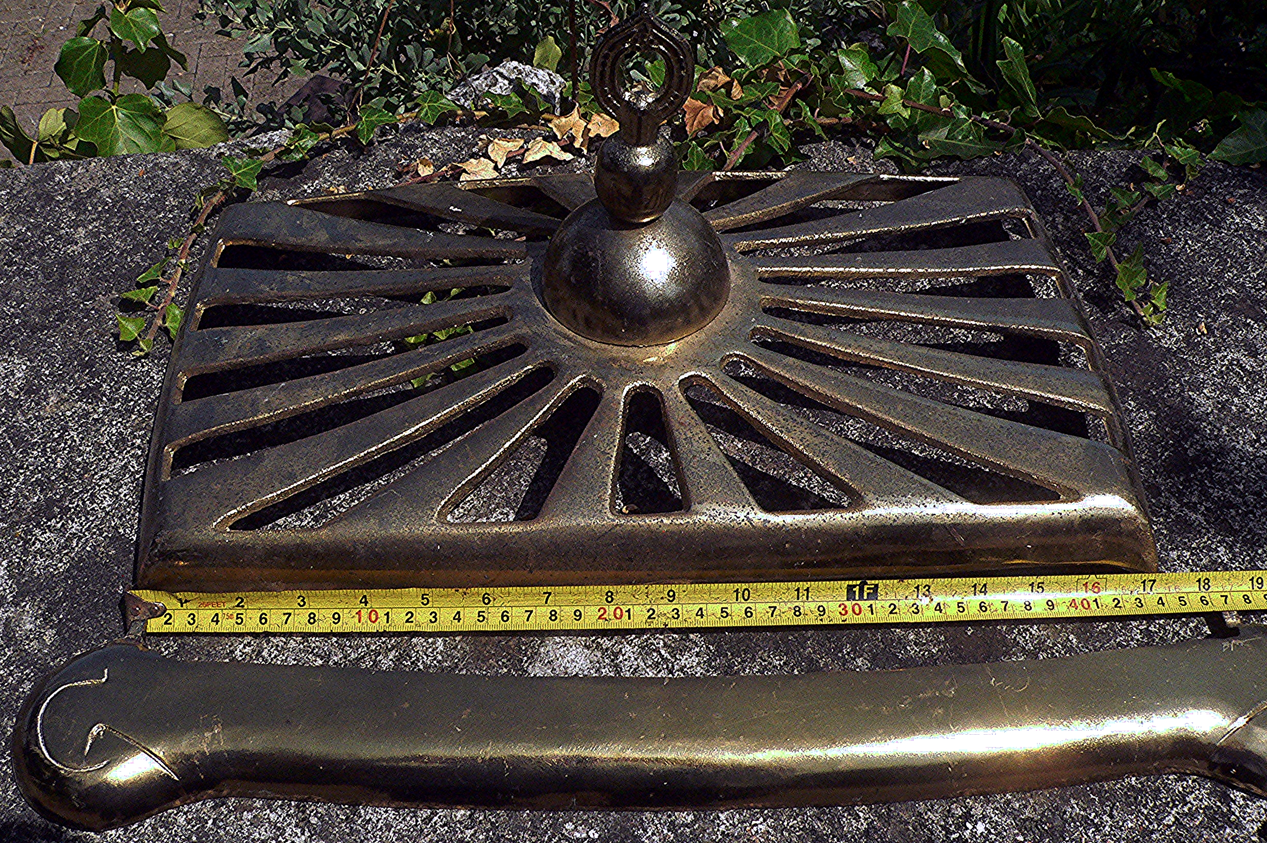 (NO POST on this item) Large 54cm x 26cm Cast Iron Woodburner Stove Lid Cover / Cap /Hood & Bar - Brass Effect