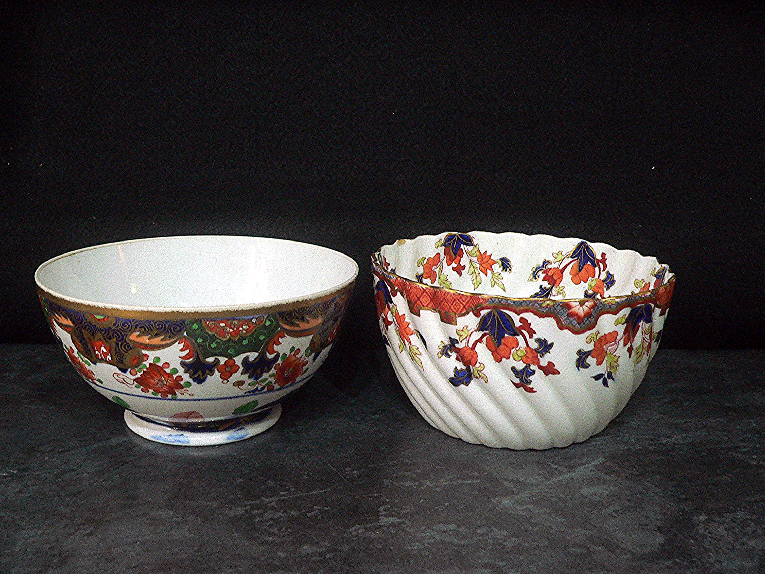 Pair of vintage Imari themed bowls