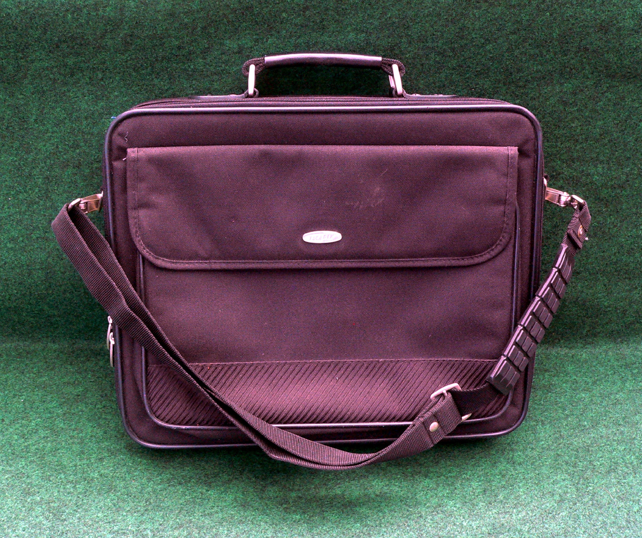TechAir black, padded, laptop case