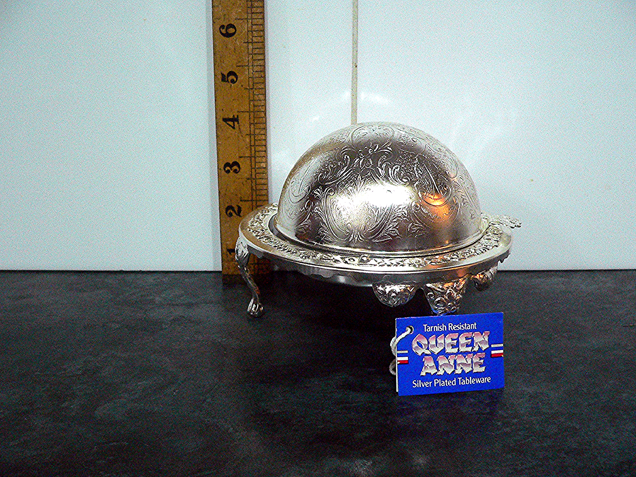 Queen Anne silver plated entree dish with glass insert in excellent condition