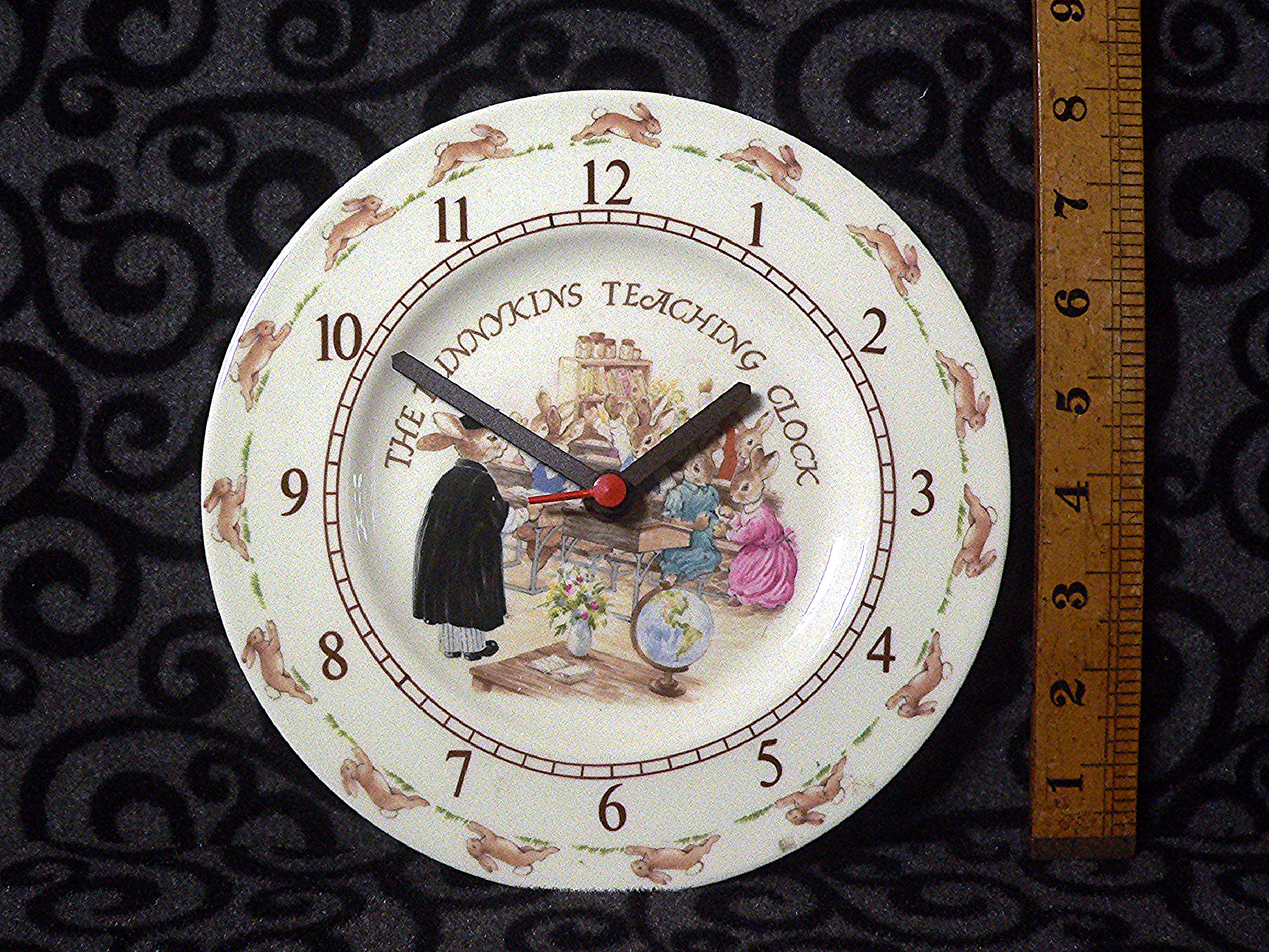 1988 Royal Doulton "Bunnykins" Teaching Clock Wall Clock Bone China.