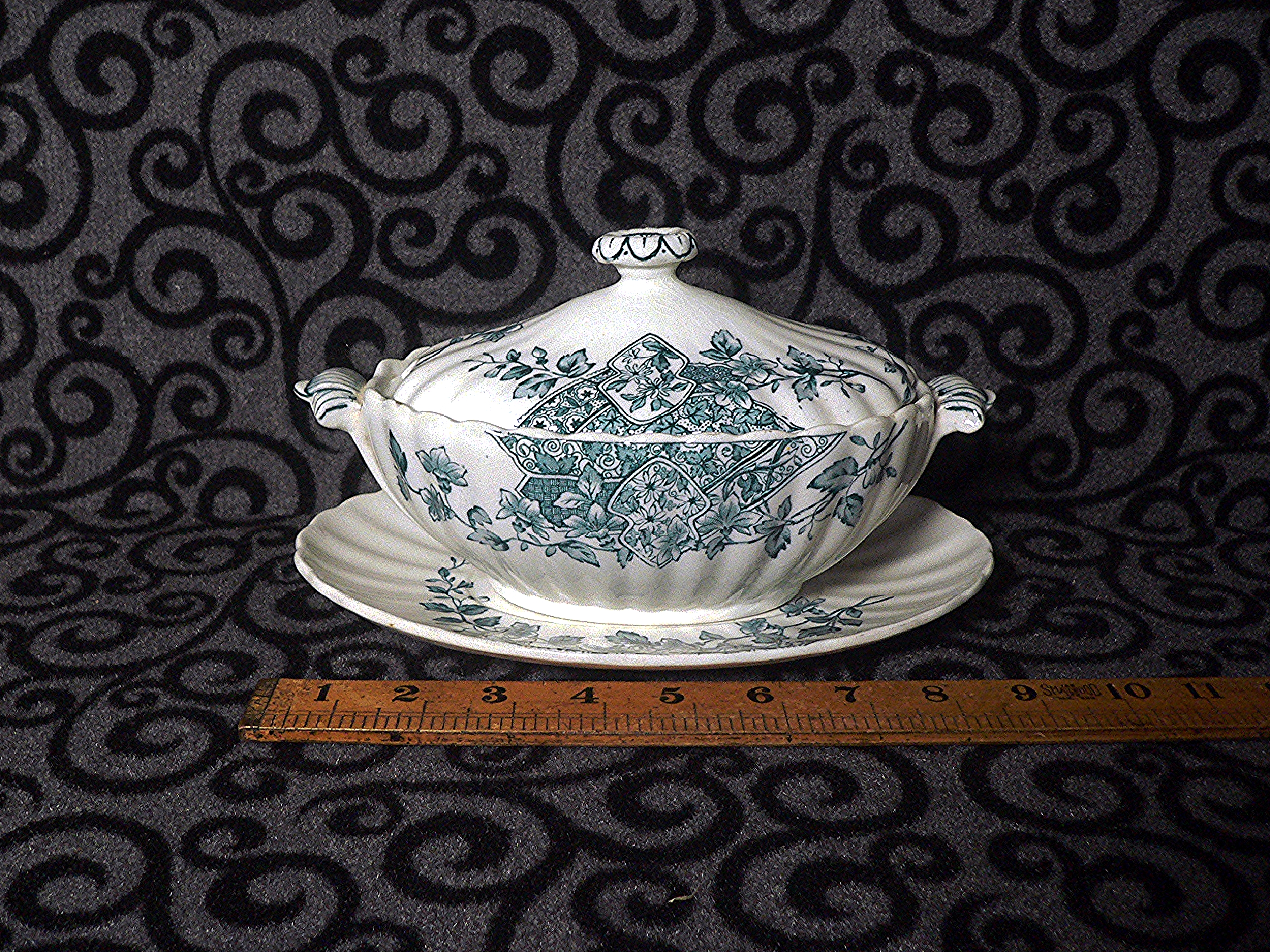 Antique Victorian F.Winkle lidded soup/vegetable tureen