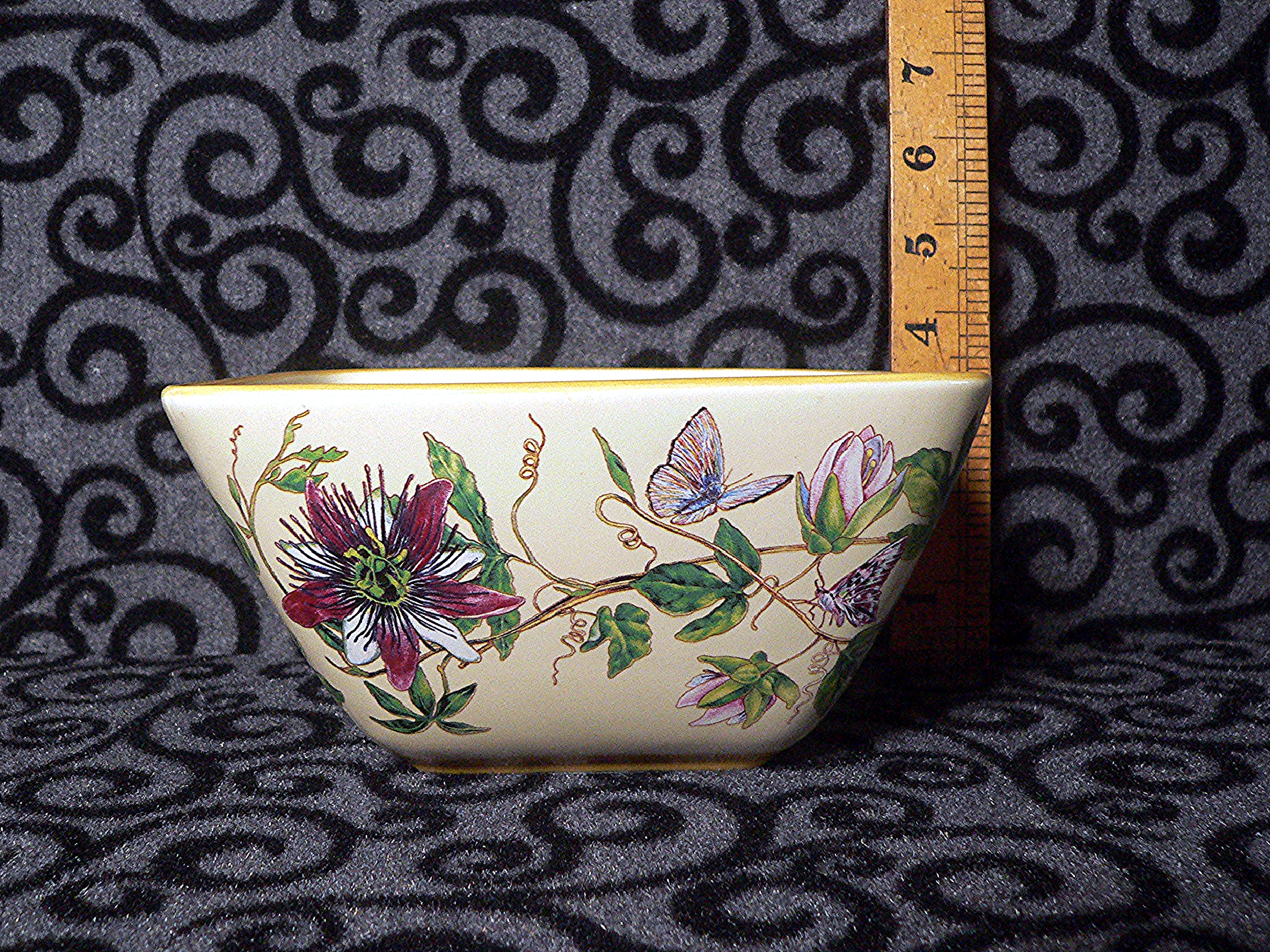 Pretty passionflower & butterfly design bowl / planter