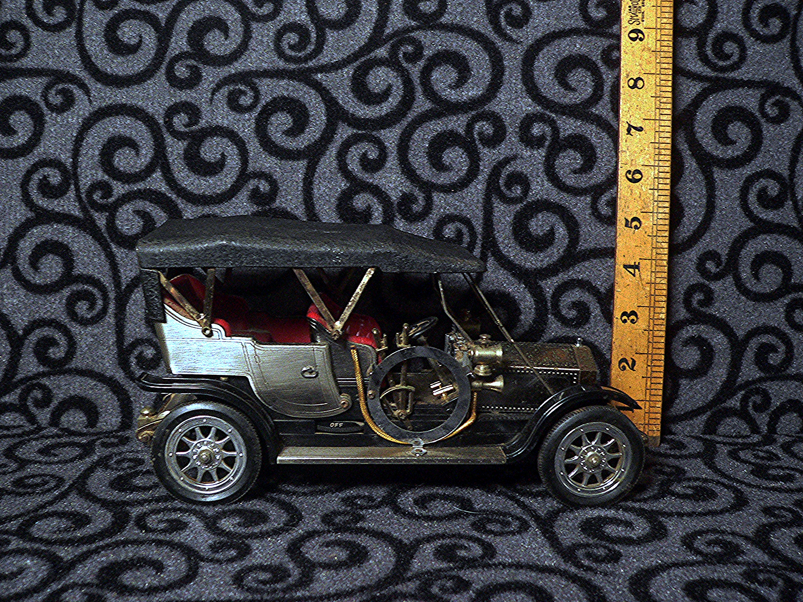 Vintage Japanese (Waco brand) 1910 Rolls Royce Silver Ghost AM transistor radio.