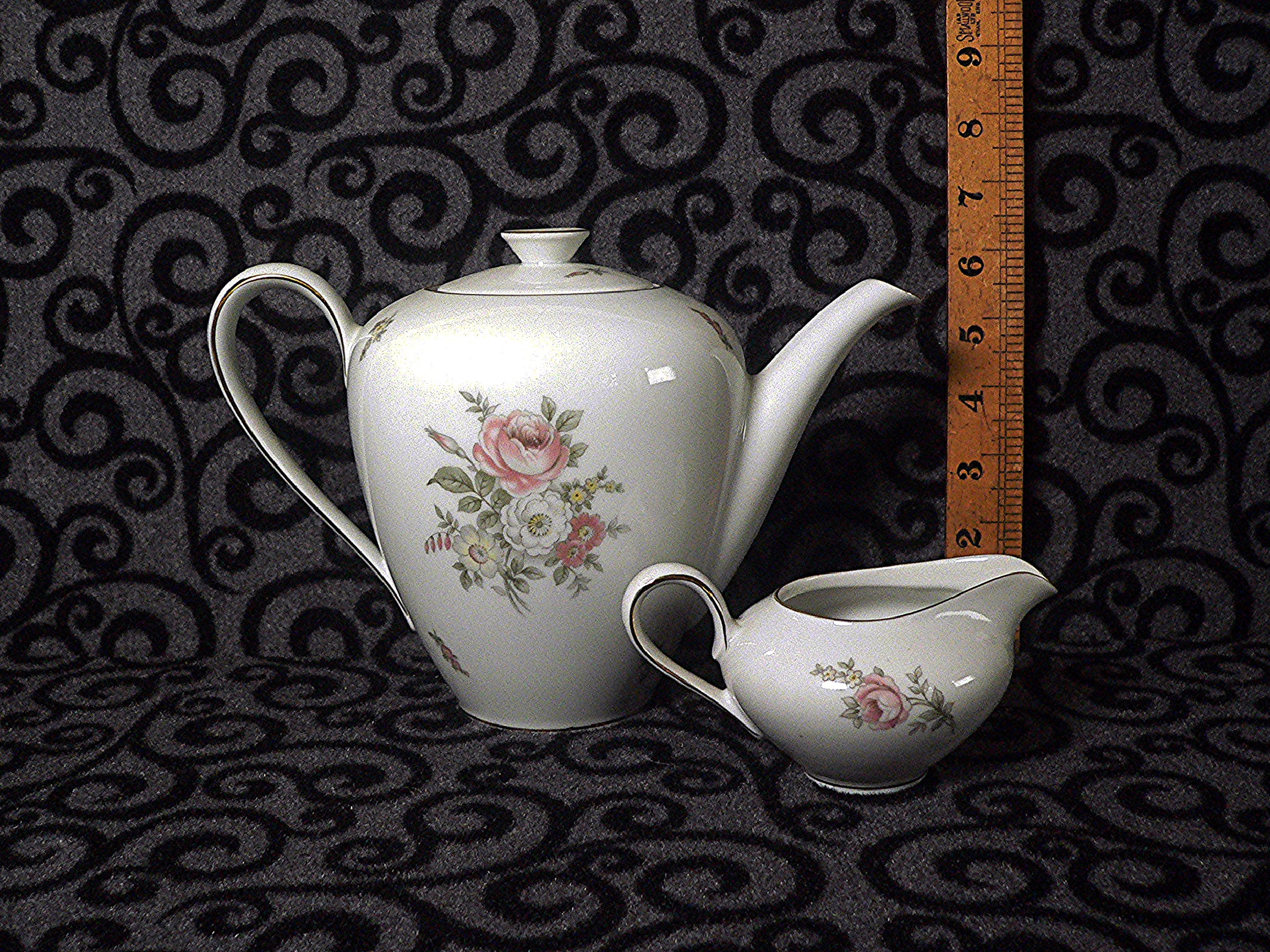 Rare KPM Krister Tall Teapot Coffee Pot / Tea pot & jug.