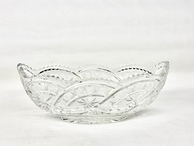 Ваза - фруктовница "Ладья" . Хрусталь, Алмазная грань. 
Европа 1960-1990 годы 
Размеры 12 
