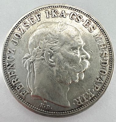 Монета. Венгрия. 5 крон. 1907 г. . Серебро 0.900 пробы. Диаметр 36 мм, вес 24 г. 
Аверс : вдоль 