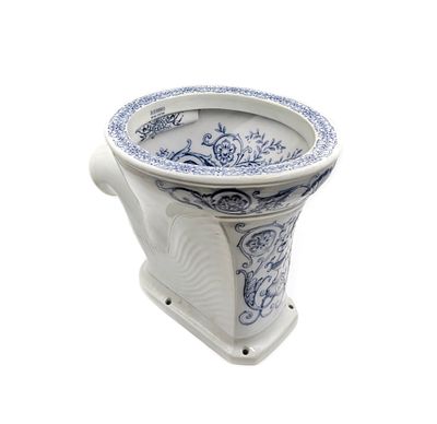 (П) Унитаз в викторианском стиле. Англия. Нач. XX в. . Фарфор, высота 41 см, длина 55 см, ширина 