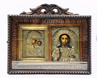 (П) Венчальная икона парная. В деревянном резном киоте с навершием. Конец XIX в. . 40 х 47 см 