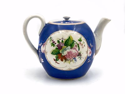 (П) Заварочный чайник "Цветочный букет". Живописное заведение Орлова А.Я. Третья четверть XIX в. . 