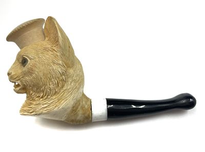 (П) Курительная трубка из резной кости в футляре, Голова кота, нач. XX в. 8 см 
Склейка уха