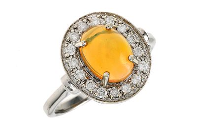 Ring 3,30g 375/- Wei&szlig;gold mit 16 Diamanten zus. ca. 0,16 ct. und Opal, Ringgr&ouml;&szlig;e ca. 54. Ring 3 