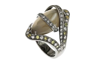 GIANNI LAZZARO Ring 13,29g 750/- Wei&szlig;gold mit 56 Diamanten zus. ca. 0,84 ct. H/si, Topasen und Ra