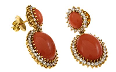 Ohrschmuck 20,52g 750/- Gelbgold mit 42 Diamanten zus. ca. 2,50 ct. vs-si und Korallen