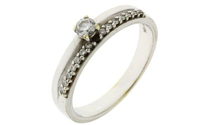 Ring 2,90g 585/- Wei&szlig;gold mit Diamant ca. 0,10 ct. G/vs und 13 Diamanten zus. ca. 0,13 ct. G/vs, 