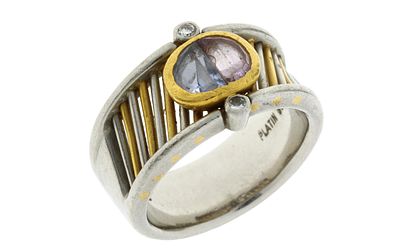 Ring 15,62g 750/- und 950/- Gelbgold und 950/- Platin mit Steinen, Ringgröße ca. 53. Ring 15,62g