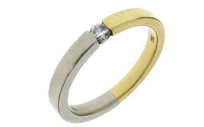 Ring 5,44g 750/- Gelbgold und 950/- Platin mit Diamant ca. 0,10 ct., Ringgröße ca. 56. Ring 5