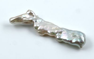 Barock Perle 8,80 ct. 39,00 x 8,81 x 4,54 mm