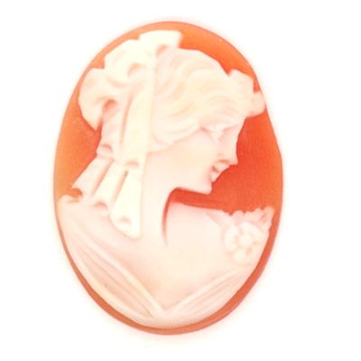 Muschelgemme zu 1,92 ct. 24,61 x 18,10 x 3,49 mm