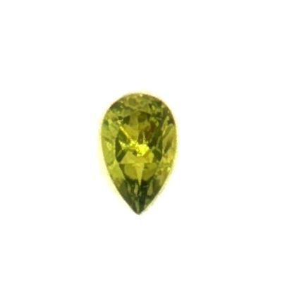 Peridot zu 1,04 ct., Länge 8,08 mm, Breite 5,06 mm, Höhe 3,71 mm