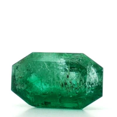 Smaragd 8.37 ct.. Laenge 16.78 mm. Breite 9.83 mm. Hoehe 7.58 mm