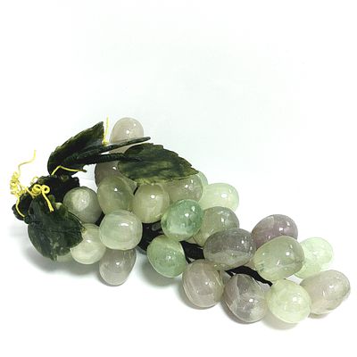 Farbstein Objekt Weintrauben 695,41 g L&auml;nge ca. 22 cm Breite ca. 9-10 cm