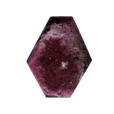 Rubin Zoisit 107,44 ct. 50,00 x 40,00 x 5,63 mm