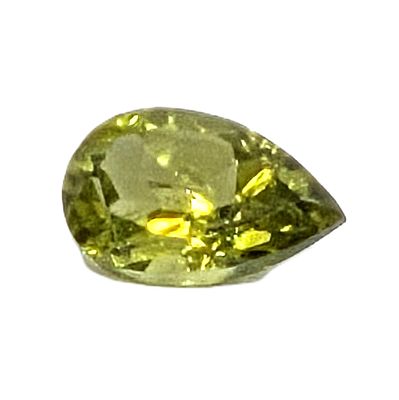 Peridot zu 1,04 ct., L&auml;nge 8,08 mm, Breite 5,06 mm, H&ouml;he 3,71 mm
