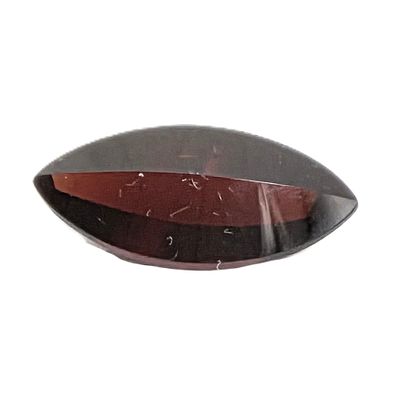 Rhodolith zu 4,18 ct. L&auml;nge 16,04 mm, Breite 7,95 mm, H&ouml;he 5,16 mm
