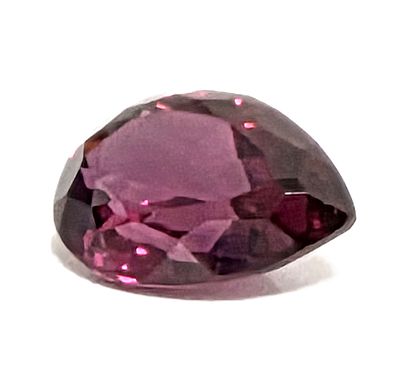 Turmalin zu 2,55 ct. 10,09 x 7,04 x 4,43 mm