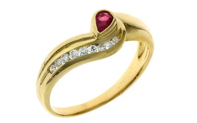 Ring 2,89g 585/- Gelbgold mit 9 Diamanten zus. ca. 0,09 ct. G/vs und Rubin, Ringgr&ouml;&szlig;e ca. 55. Rin 