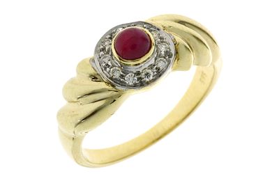 Ring 3,64g 585/- Gelbgold und Wei&szlig;gold mit 10 Diamanten zus. ca. 0,10 ct. H/vs und Rubin, Ringgr&ouml;