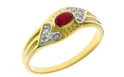 Ring 3,10g 750/- Gelbgold mit 6 Diamanten zus. ca. 0,03 ct. LB/si-pi und Rubin, Ringgr&ouml;&szlig;e ca. 54. 