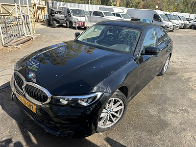 ב.מ.וו. 318I החדשה מודל 2022. . תיבת הילוכים: אוטומטי
מנוע: בנזין, נפח מנוע: 1,998 סמ"ק, הנעה: 