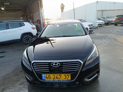 יונדאי סונטה היברידי מודל 2016. . תיבת הילוכים: אוטומטי
מנוע: בנזין, נפח מנוע: 1,999 סמ"ק 