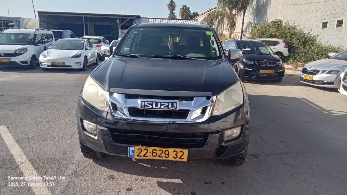איסוזו די מקס תא כפול