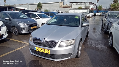 סקודה אוקטביה מודל 2015. 275,842 ק"מ, יד שלישית. מחיר מחירון: ₪35,000. תיבת הילוכים: אוטומטי 