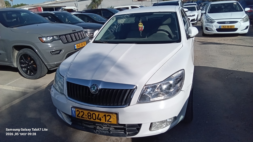 סקודה אוקטביה מודל 2012. 206,671 ק"מ, יד שלישית. מחיר מחירון: ₪20,200. תיבת הילוכים: אוטומטי 