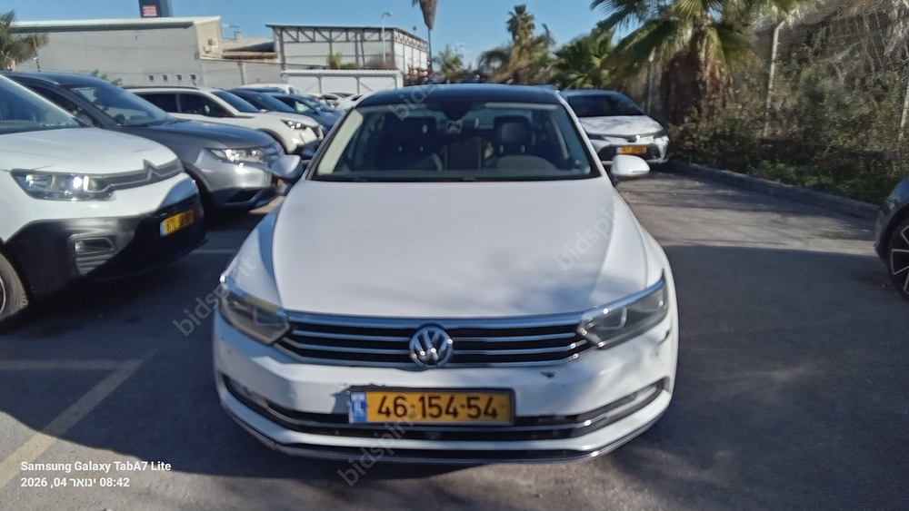 פולקסווגן פאסאט מודל 2015. 220,999 ק"מ, יד רביעית. מחיר מחירון: ₪36,000. תיבת הילוכים: אוטומטי 