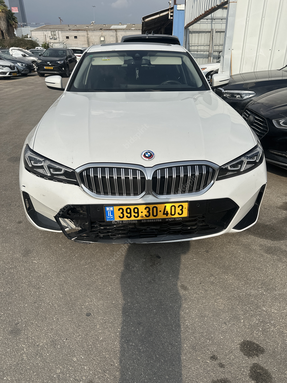 ב.מ.וו. 320E היברידי מודל 2023. 34,936 ק"מ, יד שנייה. מחיר מחירון: ₪221,000. תיבת הילוכים: 