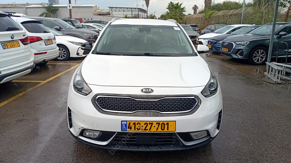 קיה נירו היברידי מודל 2018. 174,632 ק"מ, יד שלישית. מחיר מחירון: ₪83,000. תיבת הילוכים: אוטומטי 